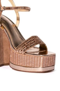 AZALEA WANG CATRIONA EMBELLISHED CHUNKY SANDAL IN CHAMPAGNE -AKIRA salestore azalea wang catriona embellished chunky sandal in champagne champagne 5 5