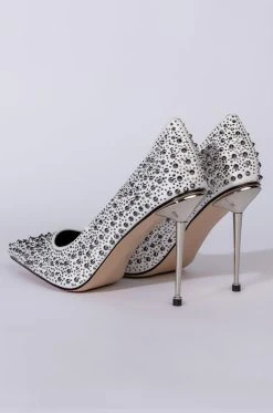 AZALEA WANG GLITCH IN THE SYSTEM STILETTO PUMP IN WHITE -AKIRA salestore azalea wang glitch in the system stiletto pump in white white 5 5