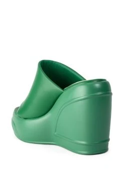 OCEAN EYES WEDGE SANDAL IN GREEN -AKIRA salestore ocean eyes wedge sandal in green green 4 4