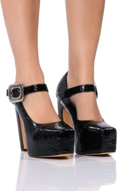 ROUNDABOUT CHUNKY CROC MARY JANE PUMP IN BLACK